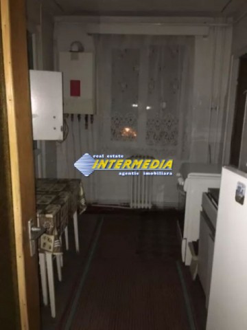 2-camere-decomandat-in-cetate-alba-iulia-2